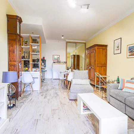 아파트 Terrasses De La Baie Des Anges By Interhome 니스