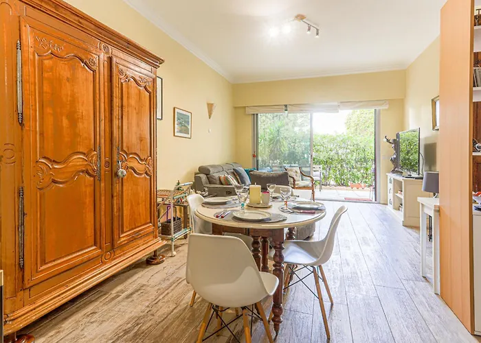 Terrasses De La Baie Des Anges By Interhome