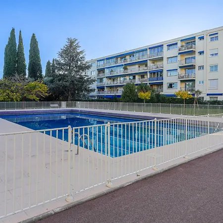 Apartamento Terrasses De La Baie Des Anges By Interhome